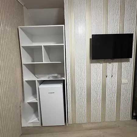 Academia Navala House בית הארחה 3*
