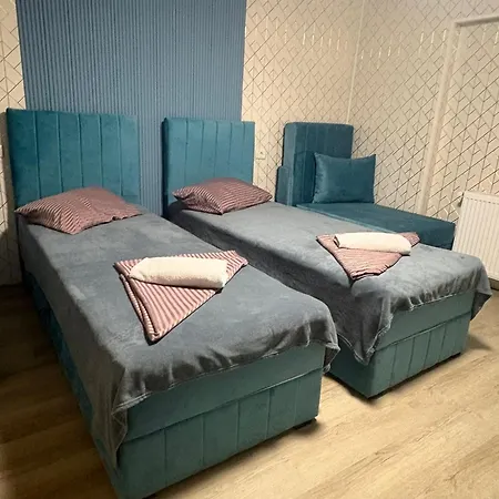 בית הארחה Academia Navala House 3*